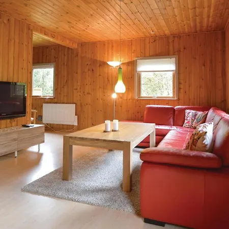 Three-bedroom Holiday In Holiday home