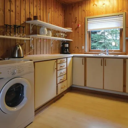 Three-bedroom Holiday In Give